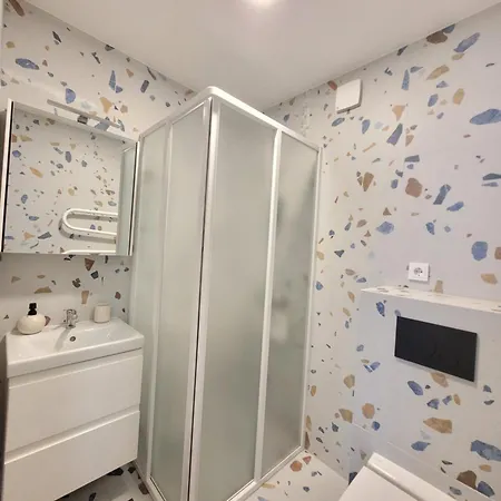 Giedres Kalnieciu 1 * Kaunas