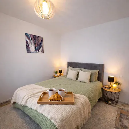 Giedres Kalnieciu Apartamentai 1 Netoli Kauno Kliniku 公寓